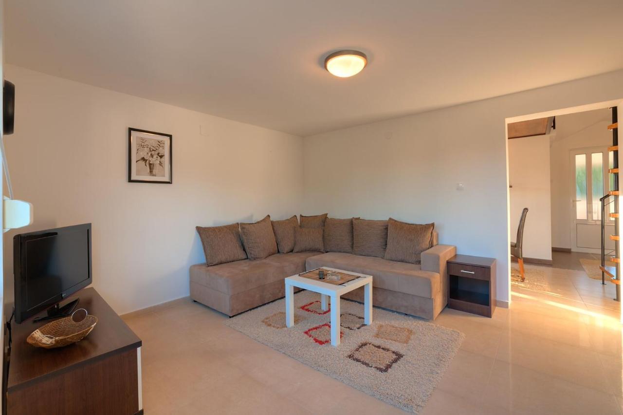Apartments Pean Tivat Exterior photo