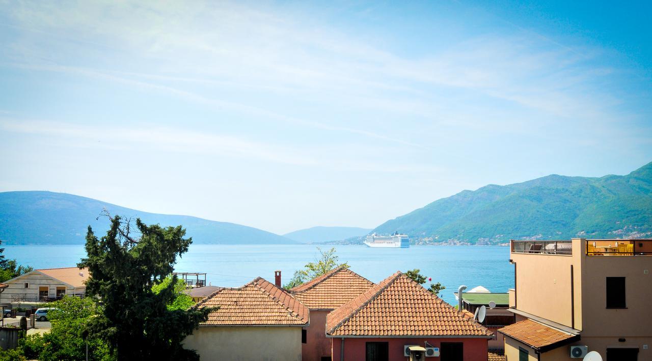Apartments Pean Tivat Exterior photo
