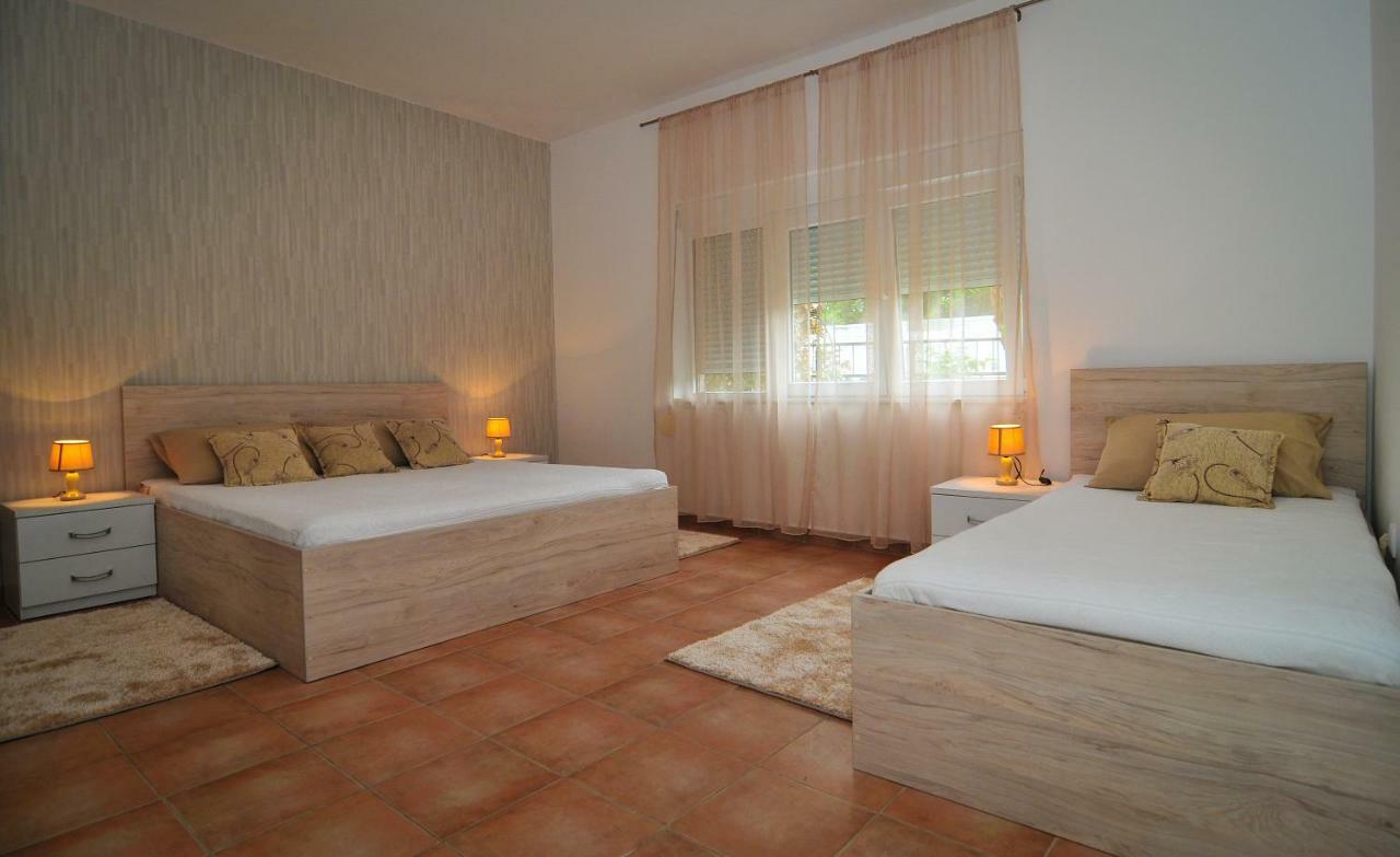 Apartments Pean Tivat Exterior photo