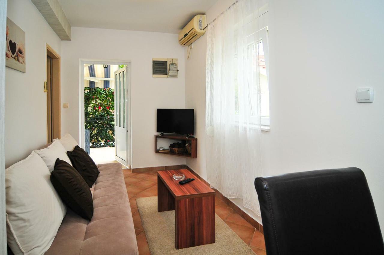 Apartments Pean Tivat Exterior photo